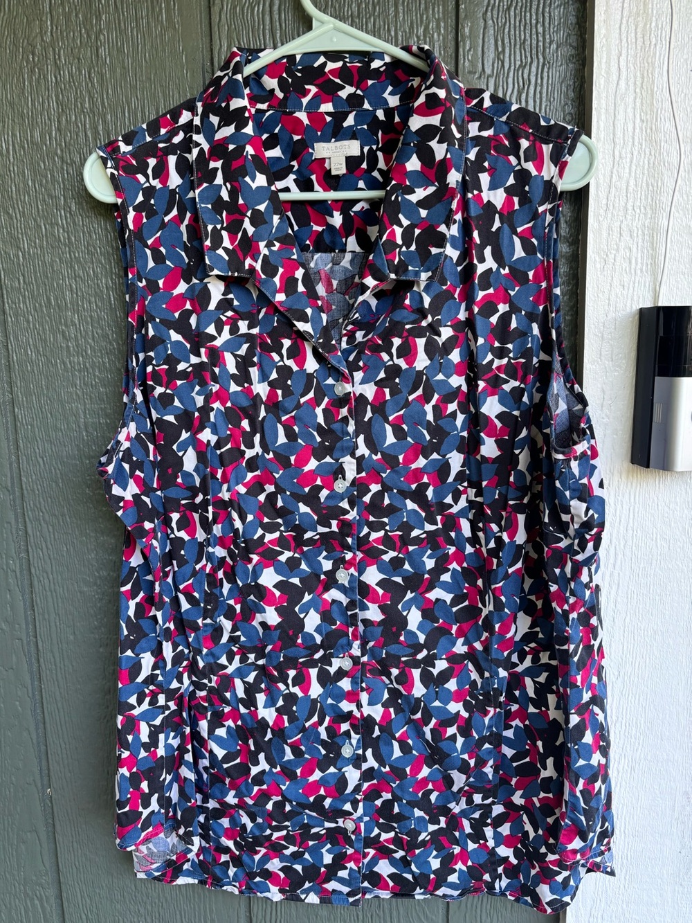 Talbots Sleeveless Button Front Floral Blouse